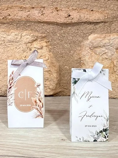 Bougie bubble dans sa pochette personnalisée