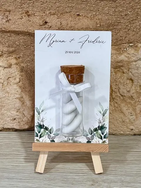 éprouvette 7CM avec sa carte personnalisée