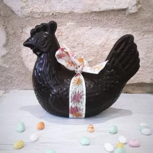 Poule N° 6 en Noir et Lait